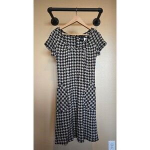 Bcbg Houndstooth short sleeve dress women's size medium